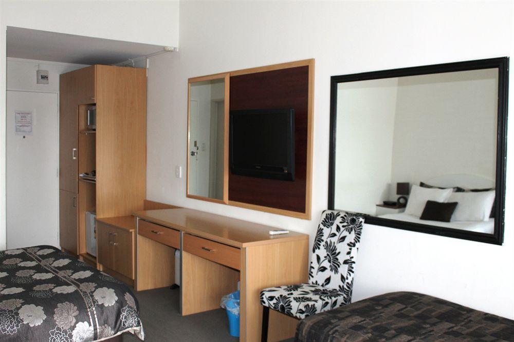 Auckland Airport Pacific Inn Exterior photo