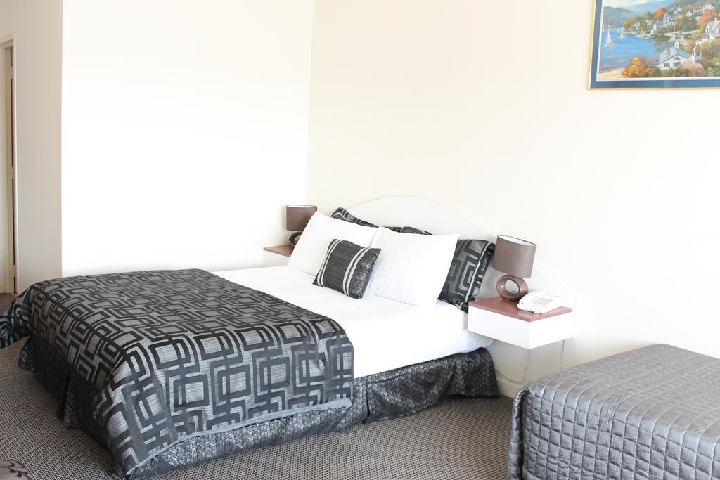 Auckland Airport Pacific Inn Room photo